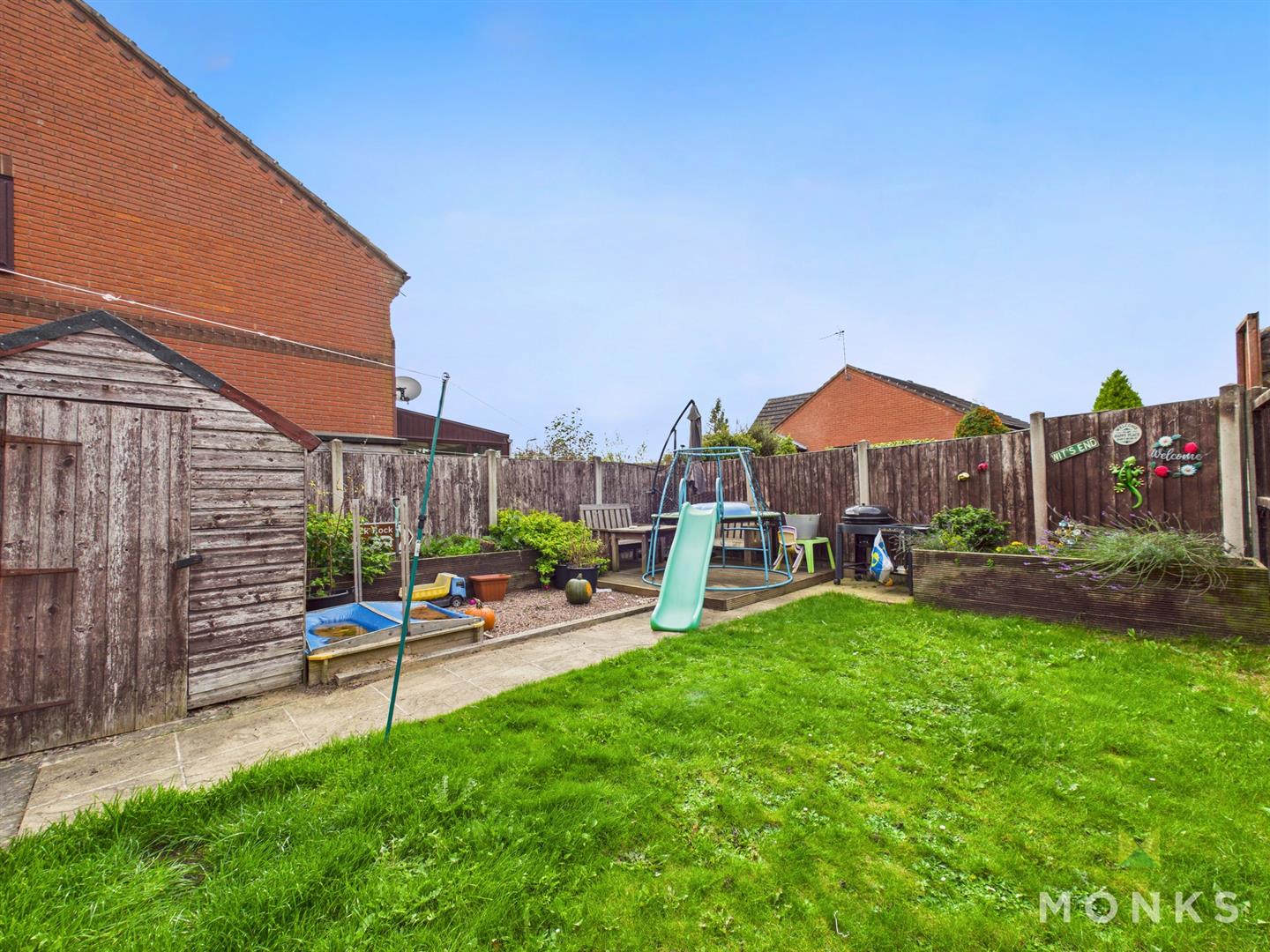 8 Martins Field, Oswestry, SY10 9EP For Sale